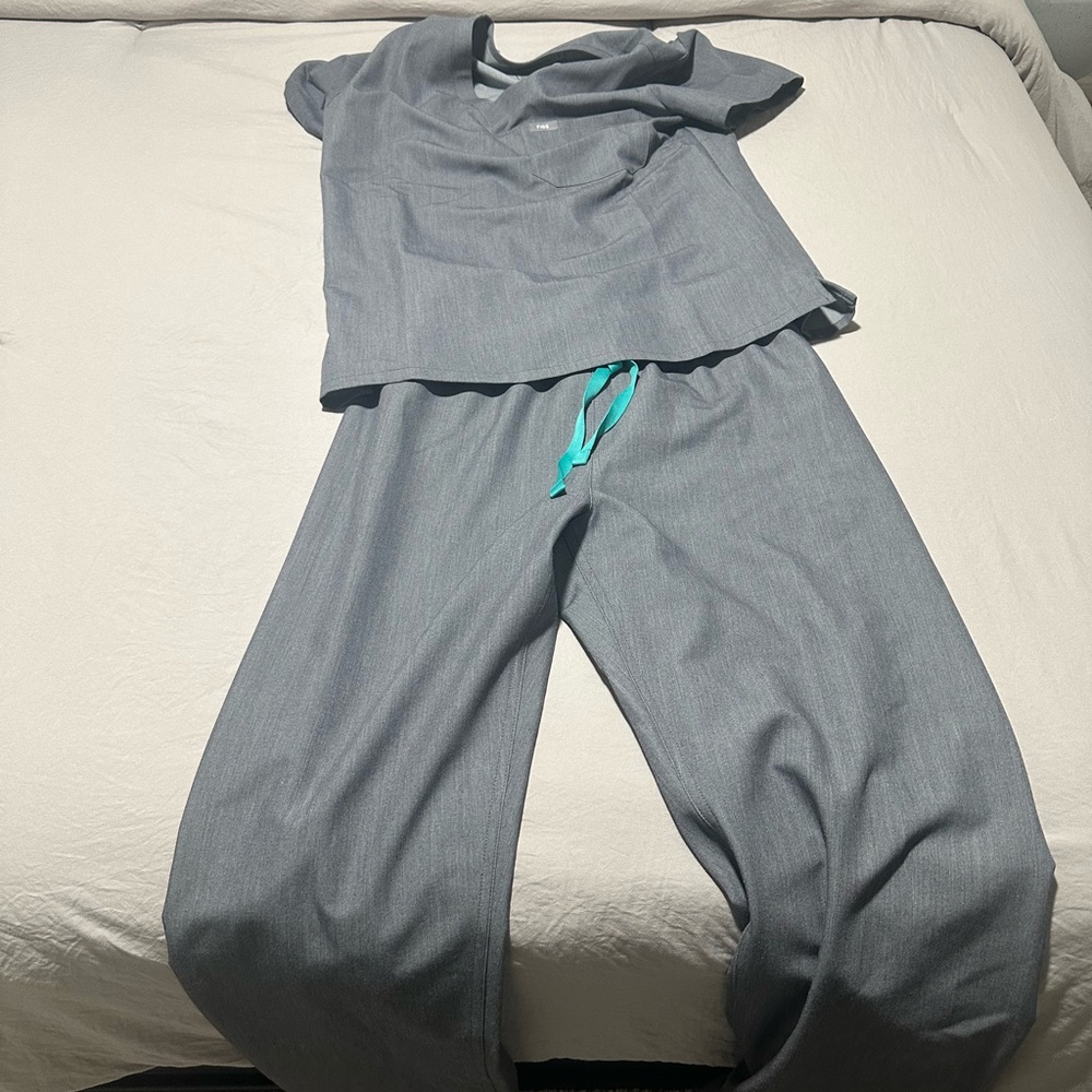 Figs Gray Small tall pants and small shirt